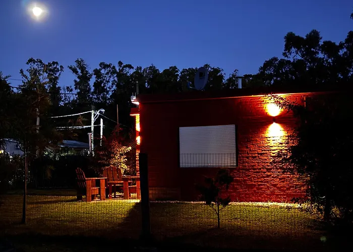 Hermosa Casa Con Piscina Climatizada Todo El Ano En Bella Vista, Piriapolis